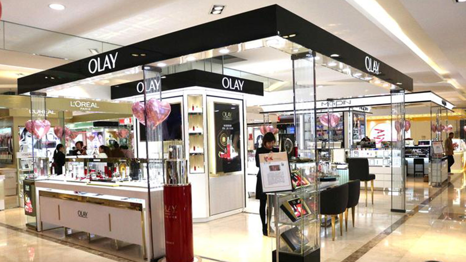 OLAY玉蘭油logo設計(jì)店(diàn)面形象/