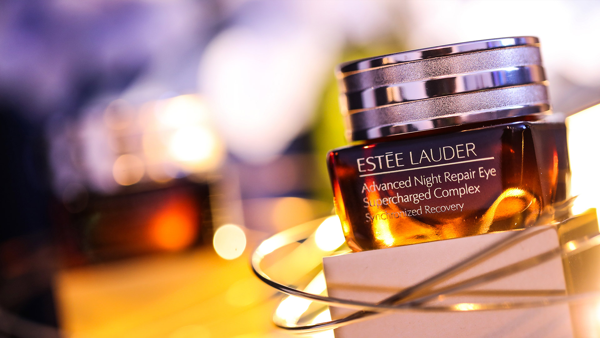 EsteeLauder雅詩蘭黛logo設計(jì)産品圖 EsteeLauder雅詩蘭黛logo設計(jì)産品圖/