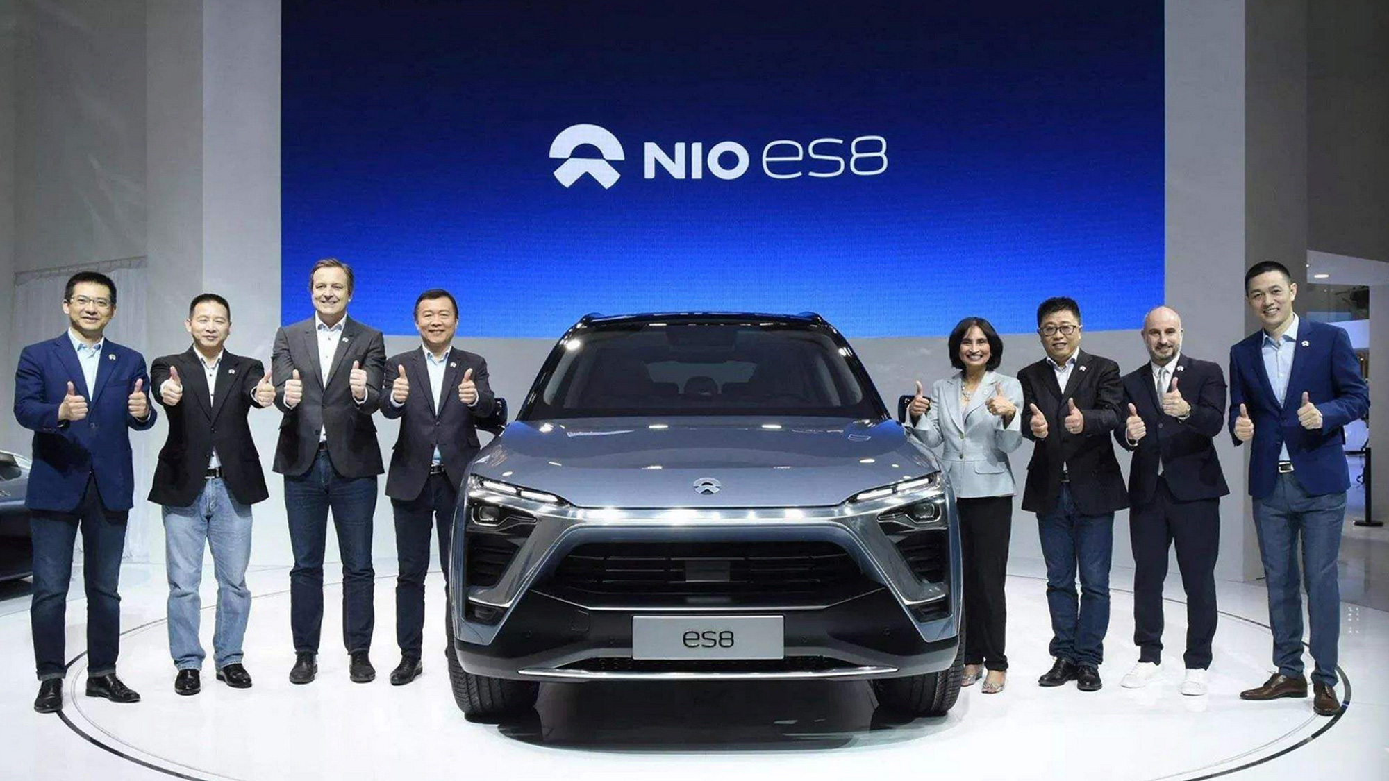 蔚來(lái)汽車(chē)LOGO設計(jì)新品發布會(huì)